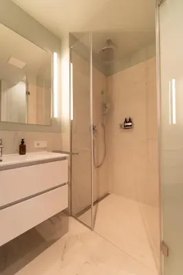 Ein Badezimmer in der Unterkunft josefs home l Premium Apartment for rent
