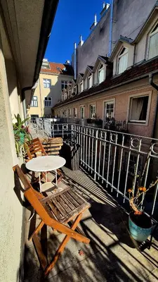 Ein Balkon oder eine Terrasse in der Unterkunft Studio with balcony, In center, AC