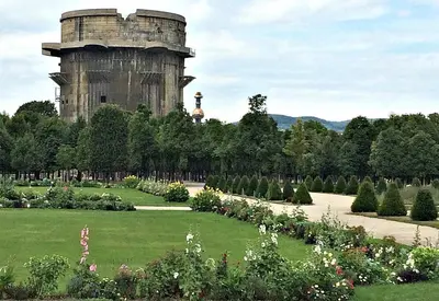 Ein Garten an der Unterkunft NWEST Augarten