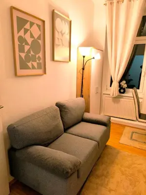 Ein Sitzbereich in der Unterkunft Cozy and lovely Private Room - 15 min to Vienna Centre