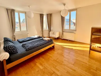 Ein Bett oder Betten in einem Zimmer der Unterkunft Viel Platz in ruhiger Lage mit toller Anbindung