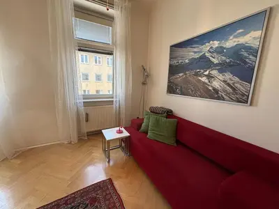Ein Sitzbereich in der Unterkunft Viennese charm near the main train station for 2-4 people