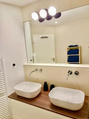 Grundriss der Unterkunft Luxury Stylish Apartment with Free Parking