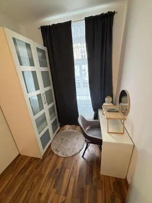 Grundriss der Unterkunft Spacious Garden Apartment 2 Bedrooms Private Terrace Near Metro