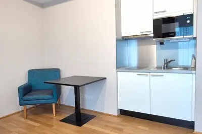 Küche/Küchenzeile in der Unterkunft Apartment in upscale district with wellness area