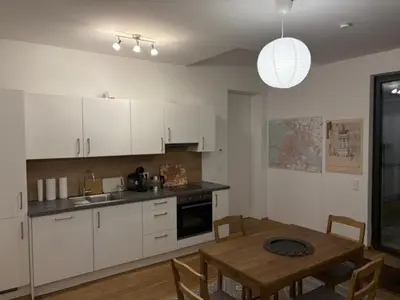 Küche/Küchenzeile in der Unterkunft Erdgeschosswohnung mit Garage und Innenhof - westliches Wien
