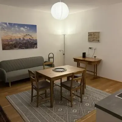 Erdgeschosswohnung mit Garage und Innenhof - westliches Wien