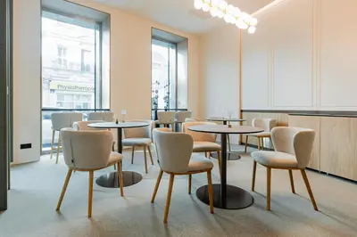Ein Sitzbereich in der Unterkunft FortyPlusOne Apartments Vienna