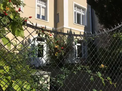 Ein Garten an der Unterkunft Apartment mit Garagenplatz by Interhome