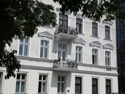 Das Gebäude in dem sich die Ferienwohnung befindet