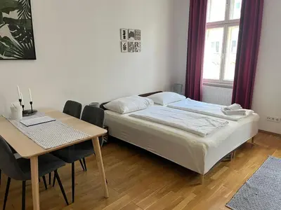 Ein Bett oder Betten in einem Zimmer der Unterkunft Apartment Wohnen am Augarten by Interhome