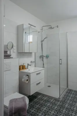 Ein Badezimmer in der Unterkunft Apartment Lakeside Top2 by Interhome