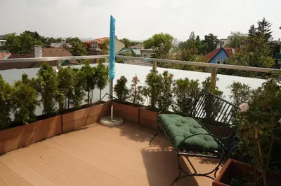 Der Swimmingpool an oder in der Nähe von Skyvilla Wien - Terrassenwohnung