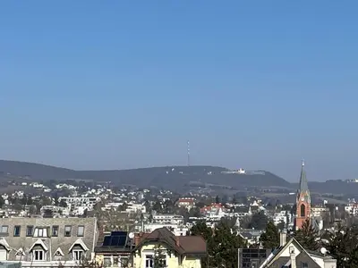 Ein allgemeiner Bergblick oder ein Berglick von der Ferienwohnung aus