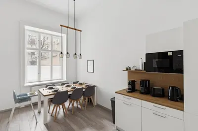 Küche/Küchenzeile in der Unterkunft Zentrales Messe-Apartment Stuwerstraße - Family & Business Ready