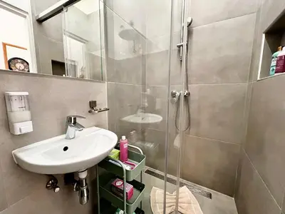 Ein Badezimmer in der Unterkunft TheWICKI 1701 - Wunderschöne Apartments in Wien