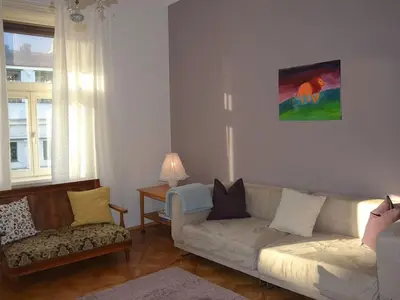 Ein Sitzbereich in der Unterkunft Apartment Vienna1090 by Interhome