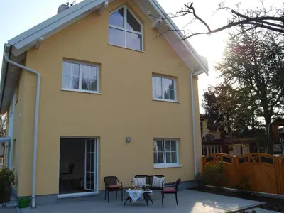 Das Gebäude in dem sich die Ferienwohnung befindet
