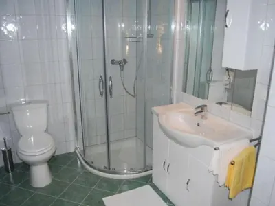 Ein Badezimmer in der Unterkunft Apartment Florian 1 in Bezirk 21-Floridsdorf by Interhome