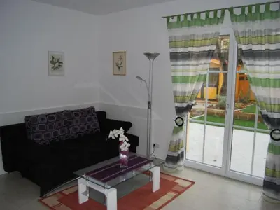 Ein Sitzbereich in der Unterkunft Apartment Florian 2 in Bezirk 21-Floridsdorf by Interhome