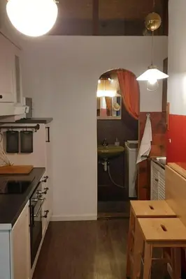 Küche/Küchenzeile in der Unterkunft Apartment Wohnung in Hernals mit Garten- und Strassenblick by Interhome