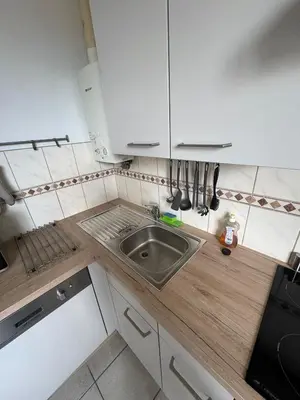 Küche/Küchenzeile in der Unterkunft Premium Apartment near Park