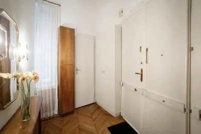 Grundriss der Unterkunft Premium Apartment with Shared Balcony & Free Parking