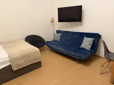 Grundriss der Unterkunft 10 Min to City Center by U3 I Design Apt