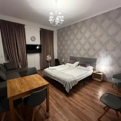 Bright 6-bed apartment in Vienna I modern & central