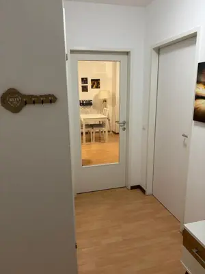 TV/Unterhaltungsangebot in der Unterkunft Cozy 2-Room Private Apartment near U1 subway