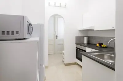 Küche/Küchenzeile in der Unterkunft #CityHideaway #LiveLikeALocal Apartments in the 10th district