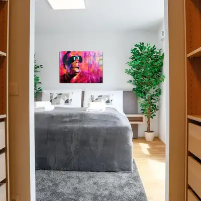 Luxury Two Bedroom Penthouse Apartment with BIG Terrace and City View
