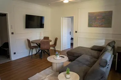 Ein Sitzbereich in der Unterkunft Family Apartment Schönbrunn I Modern & Zentral