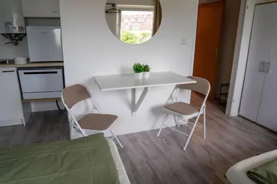 Küche/Küchenzeile in der Unterkunft Cozy Vienna Studio Close to Metro and 10 Minutes to City Center