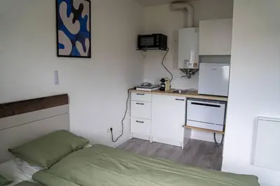 Küche/Küchenzeile in der Unterkunft Cozy Vienna Studio Close to Metro and 10 Minutes to City Center