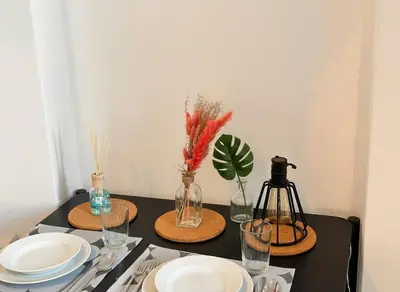 Grundriss der Unterkunft 2 Room Spacious & Modern Industrial Loft at Westbahnhof - next to Metro - Smart Beamer, Netflix & Long Stay friendly