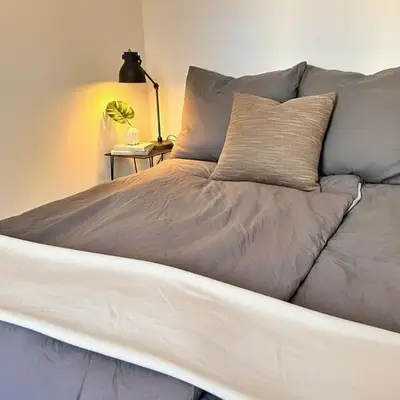 2 Room Spacious & Modern Industrial Loft at Westbahnhof - next to Metro - Smart Beamer
