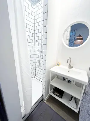 Ein Badezimmer in der Unterkunft Frisierzimmer Art Lofts