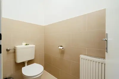 Ein Badezimmer in der Unterkunft Delightful Apartment with Private Balcony in Perfect Location of Vienna