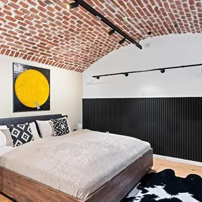Industrialist - Design Suite in Central Vienna