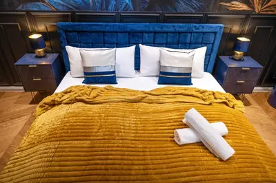 Ein Bett oder Betten in einem Zimmer der Unterkunft Royal Hideout - Central Vienna