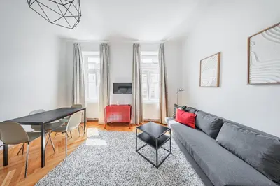 Ein Sitzbereich in der Unterkunft Central Cozy Schönbrunn Apartment