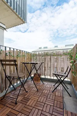 Ein Balkon oder eine Terrasse in der Unterkunft Luxury Modern Apartment with Balcony