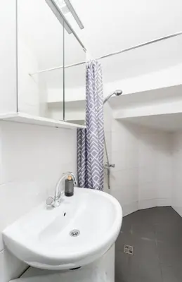 Ein Badezimmer in der Unterkunft Central Stone Stylish Apartment