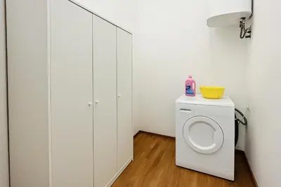 Grundriss der Unterkunft Cosy Long-Term Apartment with Free Parking