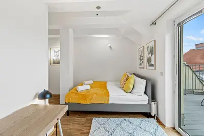 Ein Sitzbereich in der Unterkunft Long Term Rental - 1BR Near Stadthalle