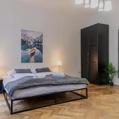 Comfortable 2BR Apartment Near Burggasse