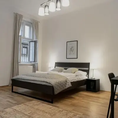 Spacious Two Bedroom Apartment Near Wiener Stadthalle