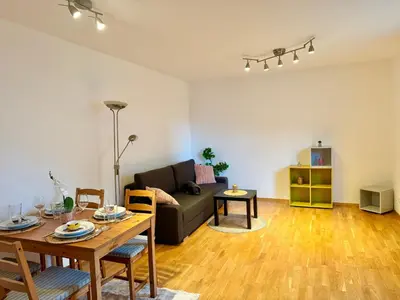 Grundriss der Unterkunft Happy Home near Airport - Free Parking