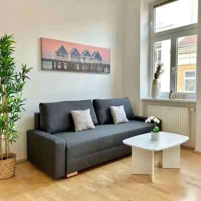 Central Cosy Apartment with Free Parking